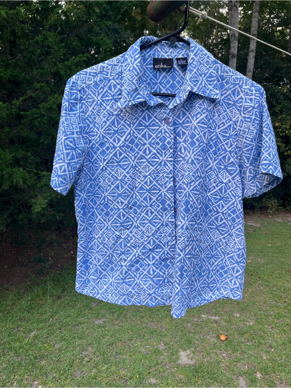 Erika Blue and White Geometric Short-Sleeve Button-Down Shirt